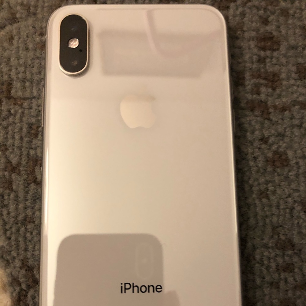 Iphone xs 256gb fully unlocked mint condition